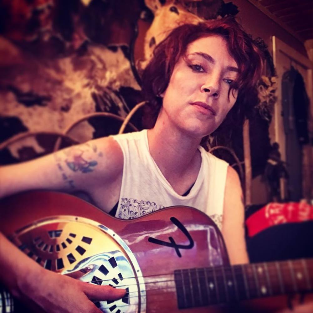 Meet your Posher, Hollis